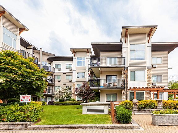 4th image of 11935 Burnett St #109