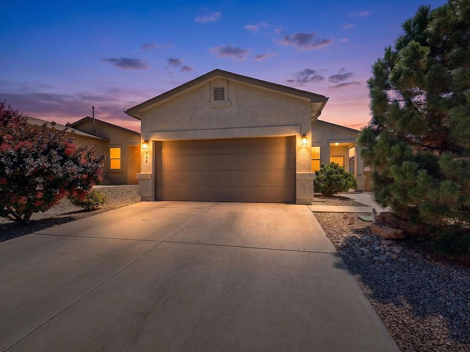 1st image of 824 Ekarma Dr NW