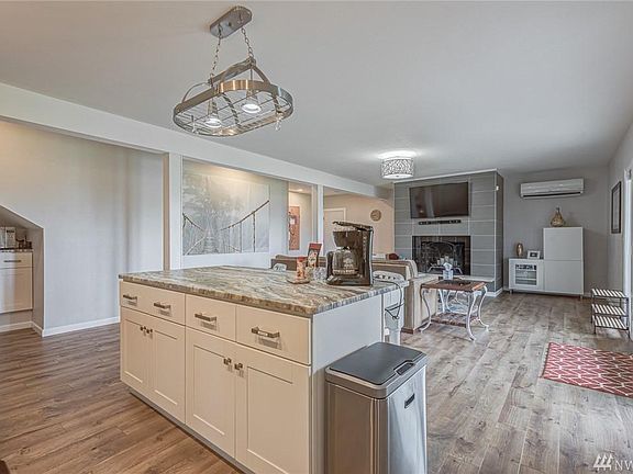 3rd image of 3924 Sunnyside Blvd #B