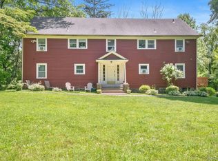 858 Pleasantville Rd, Briarcliff Manor, NY 10510