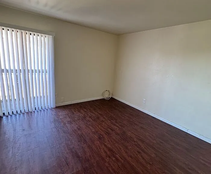 2809 N Mountain Ave — Photo 5