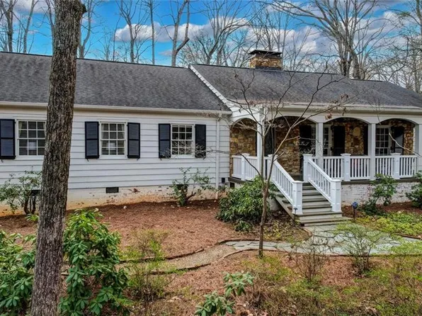 4009 Henderson Rd, Greensboro, NC 27410