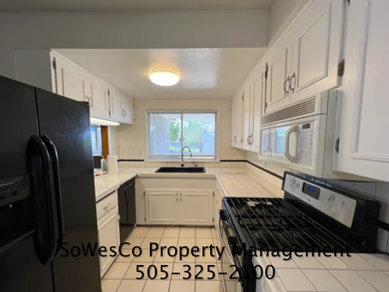 301 W Tycksen Dr — Photo 3