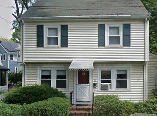 22 Sunset Rd #0, Cambridge, MA 02138