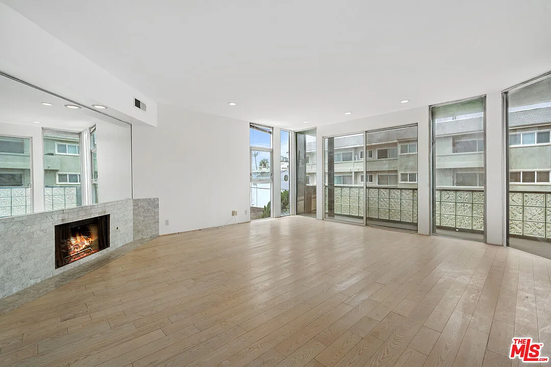 3 bed, 2.0 bath, 1832 sqft, $10,201 — Photo 4