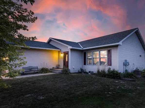 1840 W Shore Dr SW, Hutchinson, MN 55350