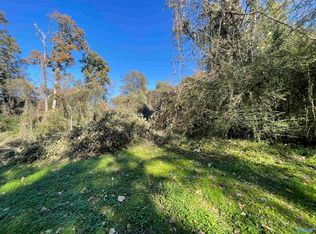 10 Wood Ave, Sheffield, AL 35660