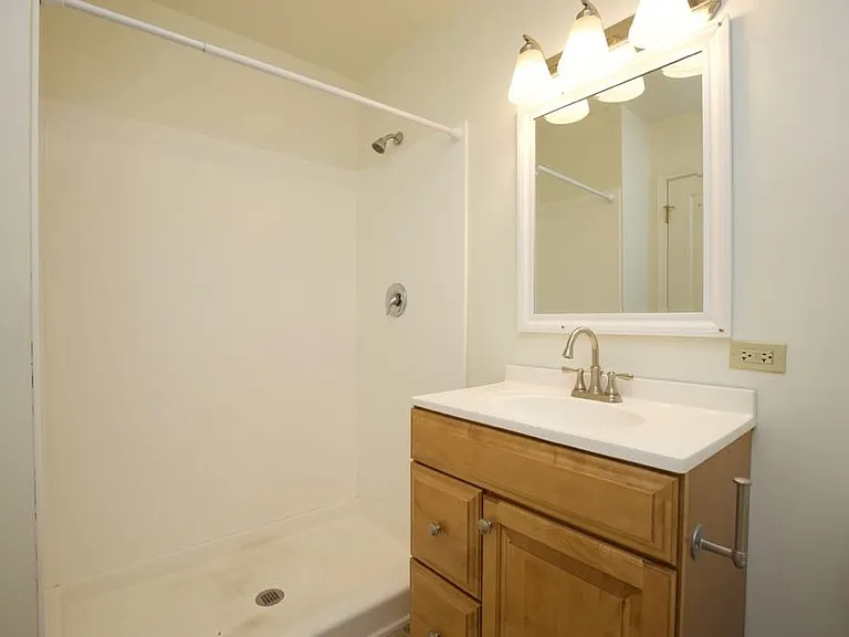 6713 N Sheridan Rd #N2 — Photo 19