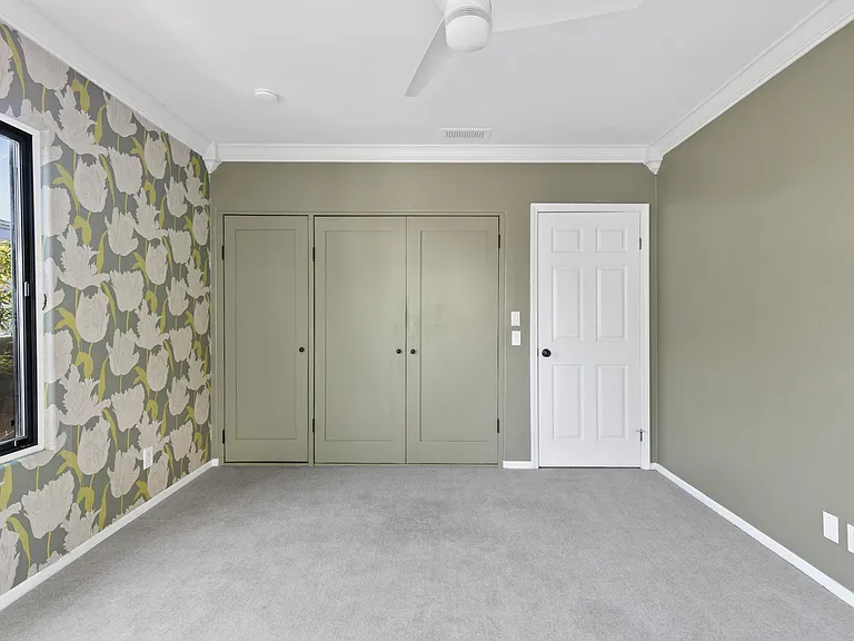 1580 S Ridgeley Dr — Photo 12