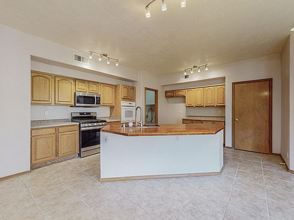 5th image of 2400 Oakbrook Dr NW