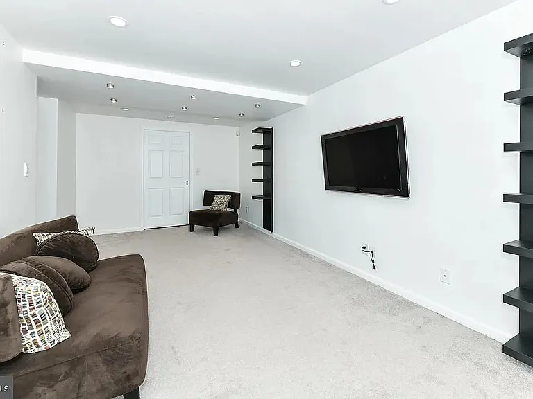3806 N Wakefield St — Photo 17