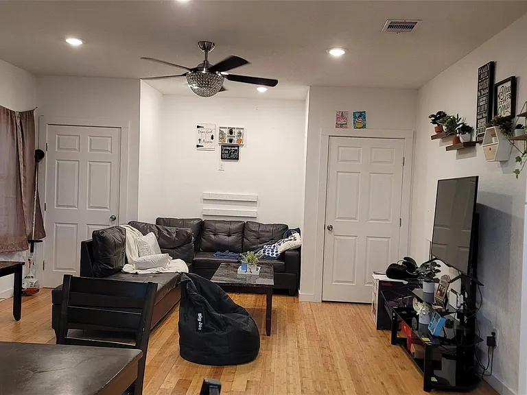 4014 Hardy St #A — Photo 2