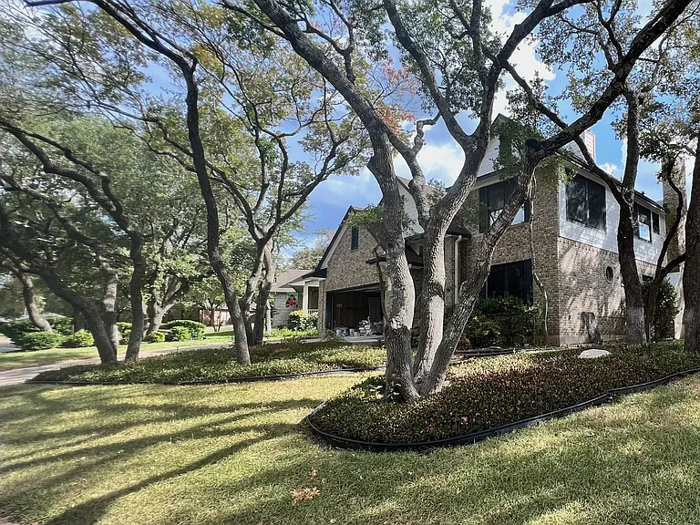 3914 Latimer Dr — Photo 39