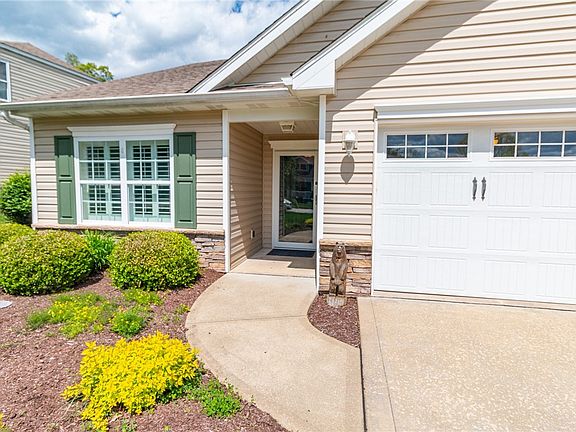 2nd image of 420 Chestnut Ln