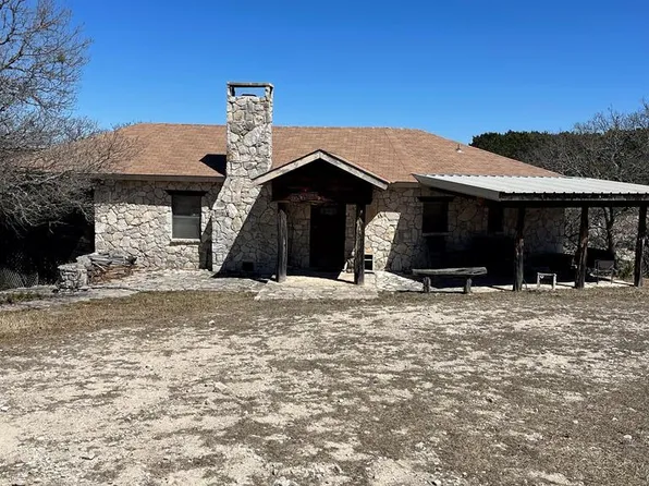 145 Ibex Rd, Mountain Home, TX 78058