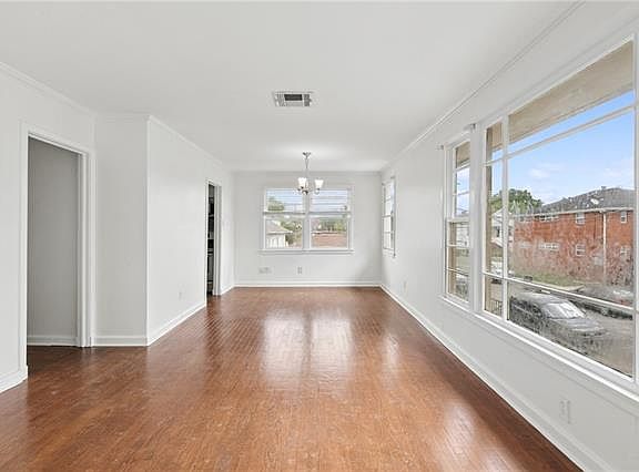 3rd image of 1921 S Rendon St