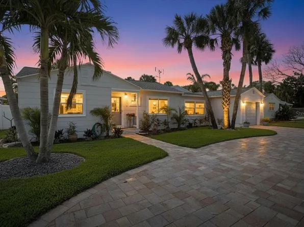 221 41st Ave, Saint Pete Beach, FL 33706