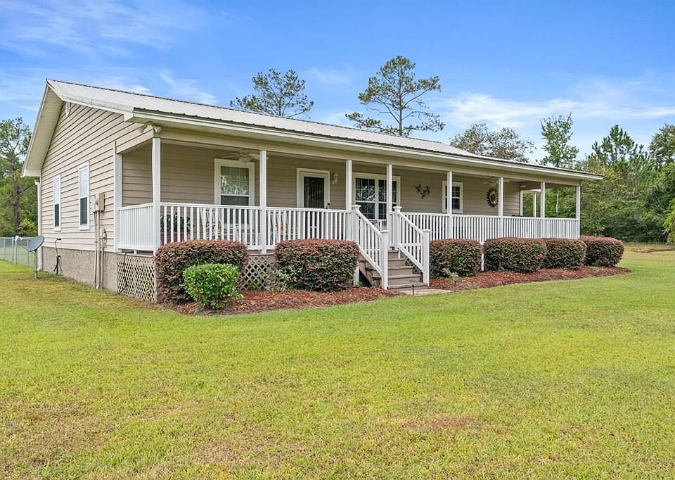 1st image of 821 Mace Martin Rd