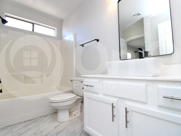 2153 W Morten Ave #2 — Photo 13