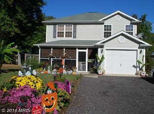 27 9th St, Colonial Beach, VA 22443