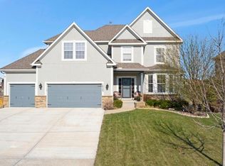 16523 S Lind Rd, Olathe, KS 66062