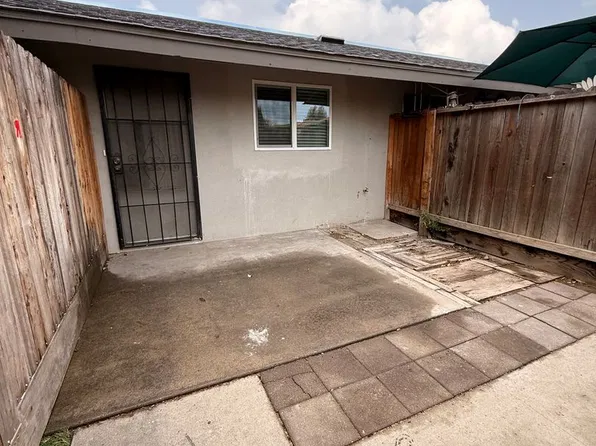 S204KL, 204 Kingston Ln APT 3, Modesto, CA 95354