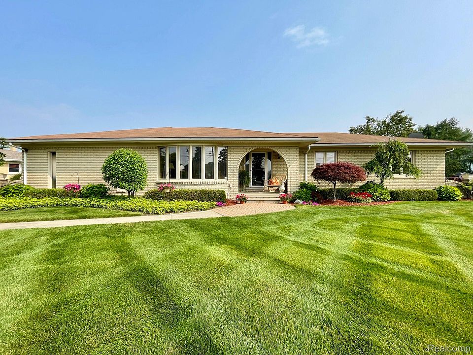 1st image of 5556 Woodmire Dr