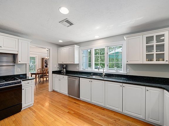 5th image of 85 York St