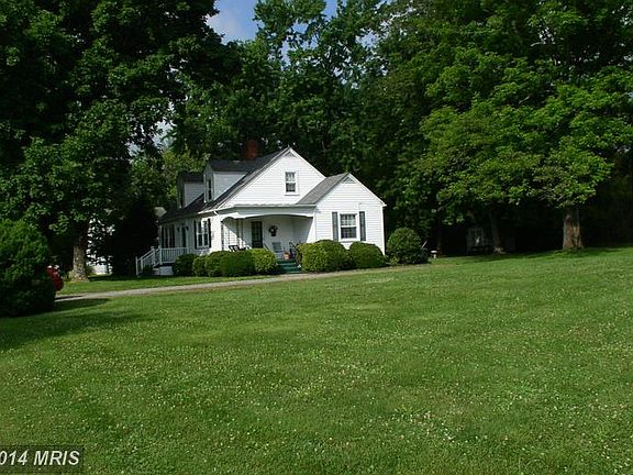 3rd image of 108 Loch Lane Dr