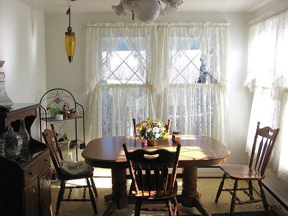 3rd image of 153 Rockwell Ave