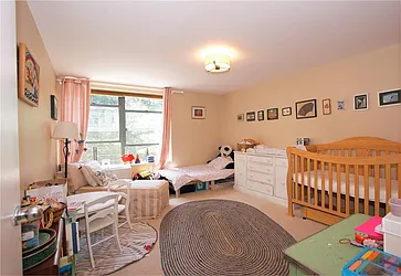 Rented by R New York