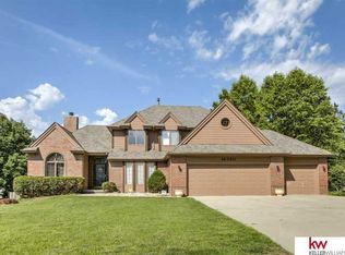 16350 Hascall St, Omaha, NE 68130
