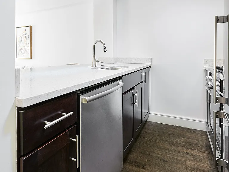 225 E 63rd St #2J — Photo 3