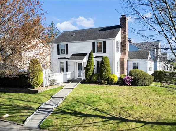 2 Laurel Place, Eastchester, NY 10709