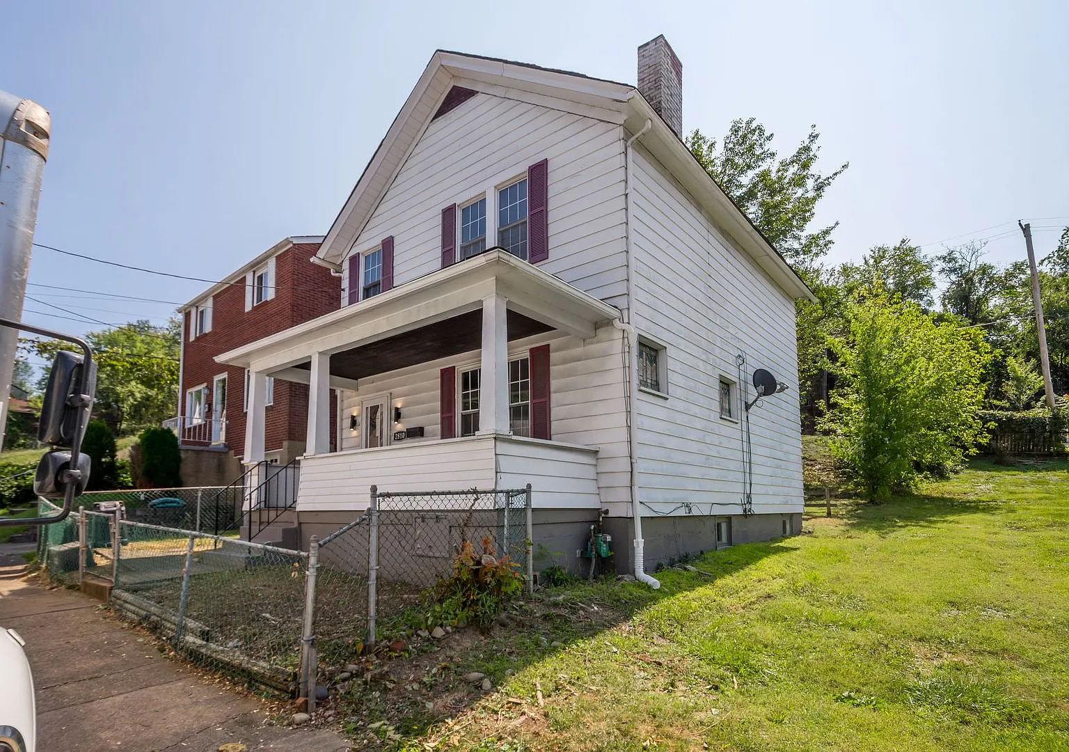 Stunning 3 bedroom home in McKeesport available September 15! — Photo 4