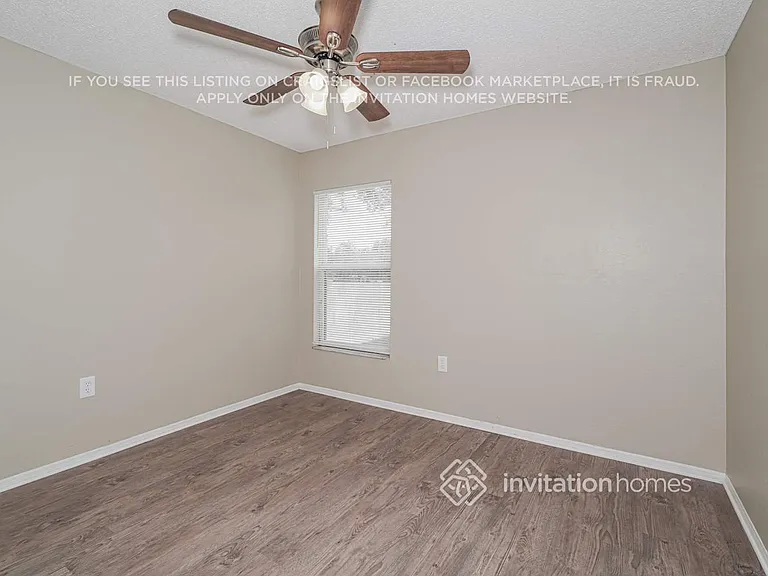 7988 Oak Run Cir — Photo 12