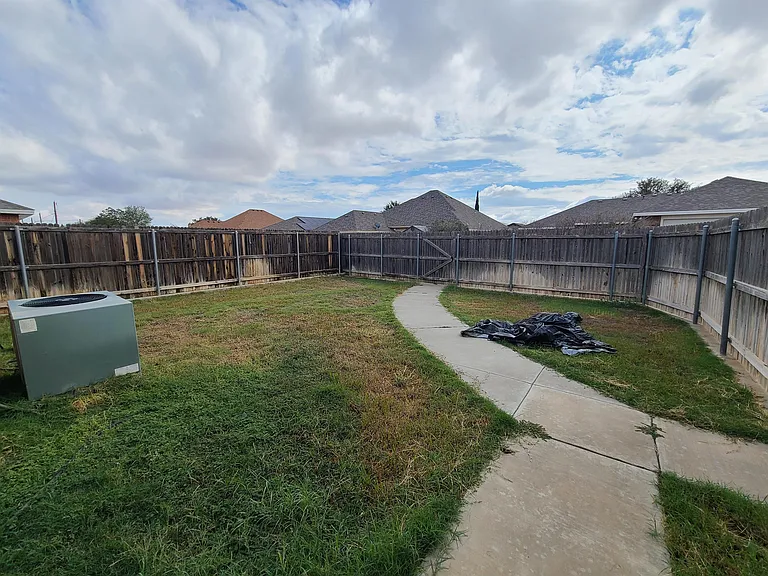 4631 Bowie Dr — Photo 11