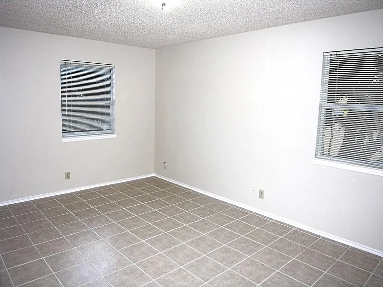 21513 Coyote Trl #B — Photo 6