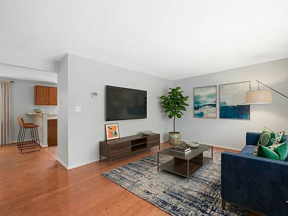 4th image of 9071 Loreleigh Way