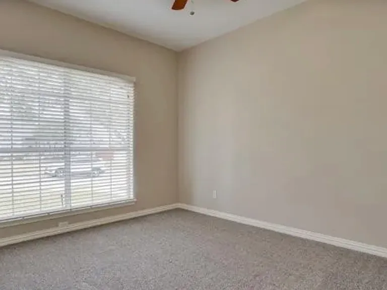 5837 Poole Dr — Photo 8