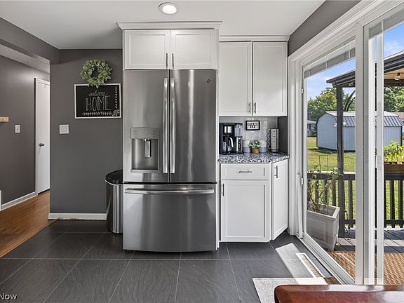 4th image of 46785 Middle Ridge Rd