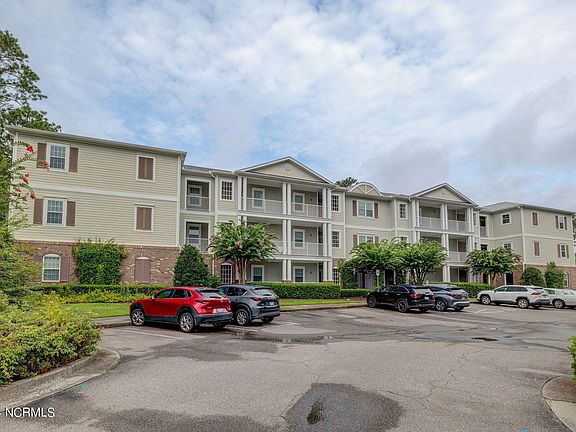 2nd image of 215 Valencia Court Unit 306