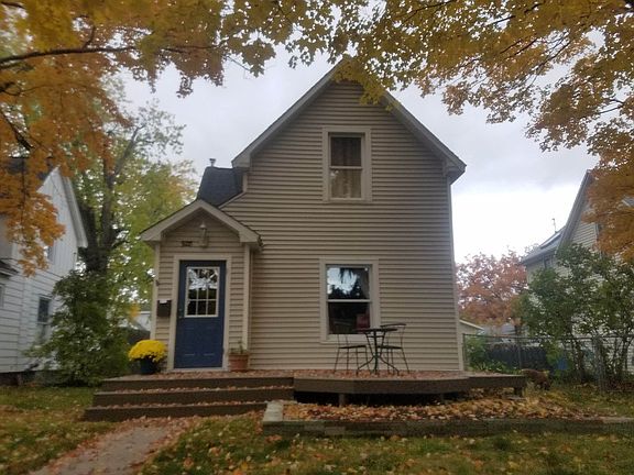 2nd image of 928 Lincoln St