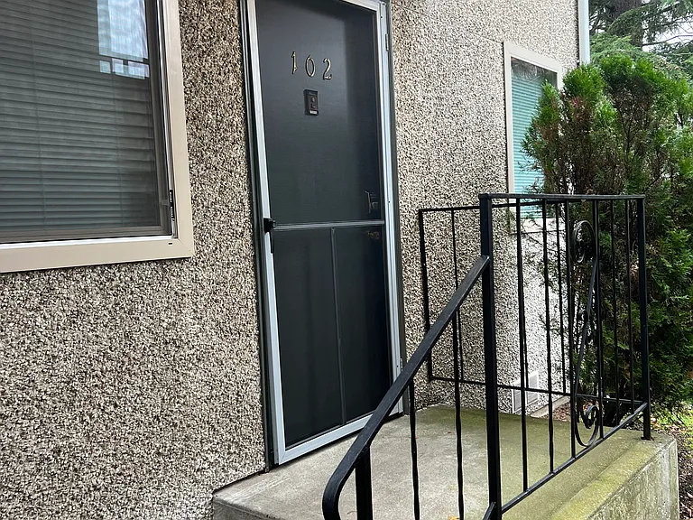 412 N 45th St #102 — Photo 13