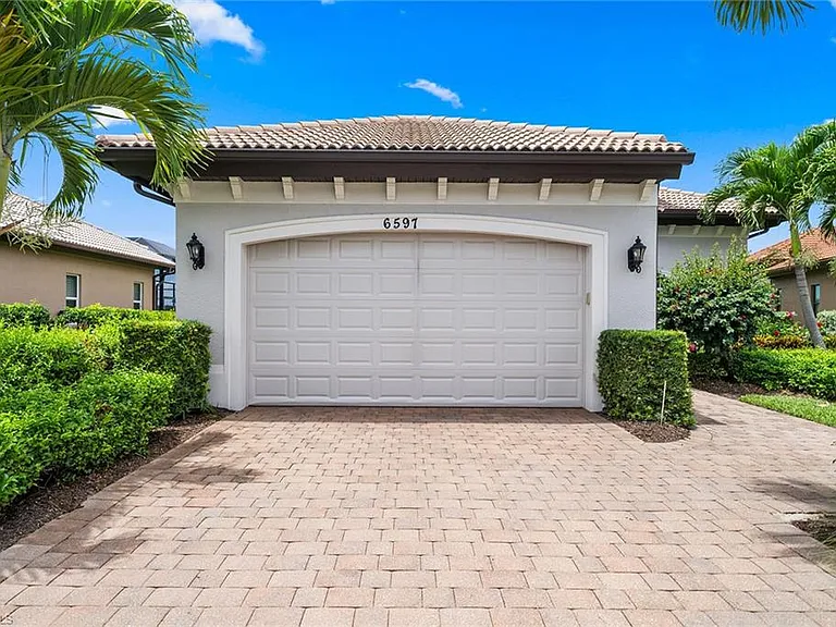 6597 Caldecott Dr — Photo 1