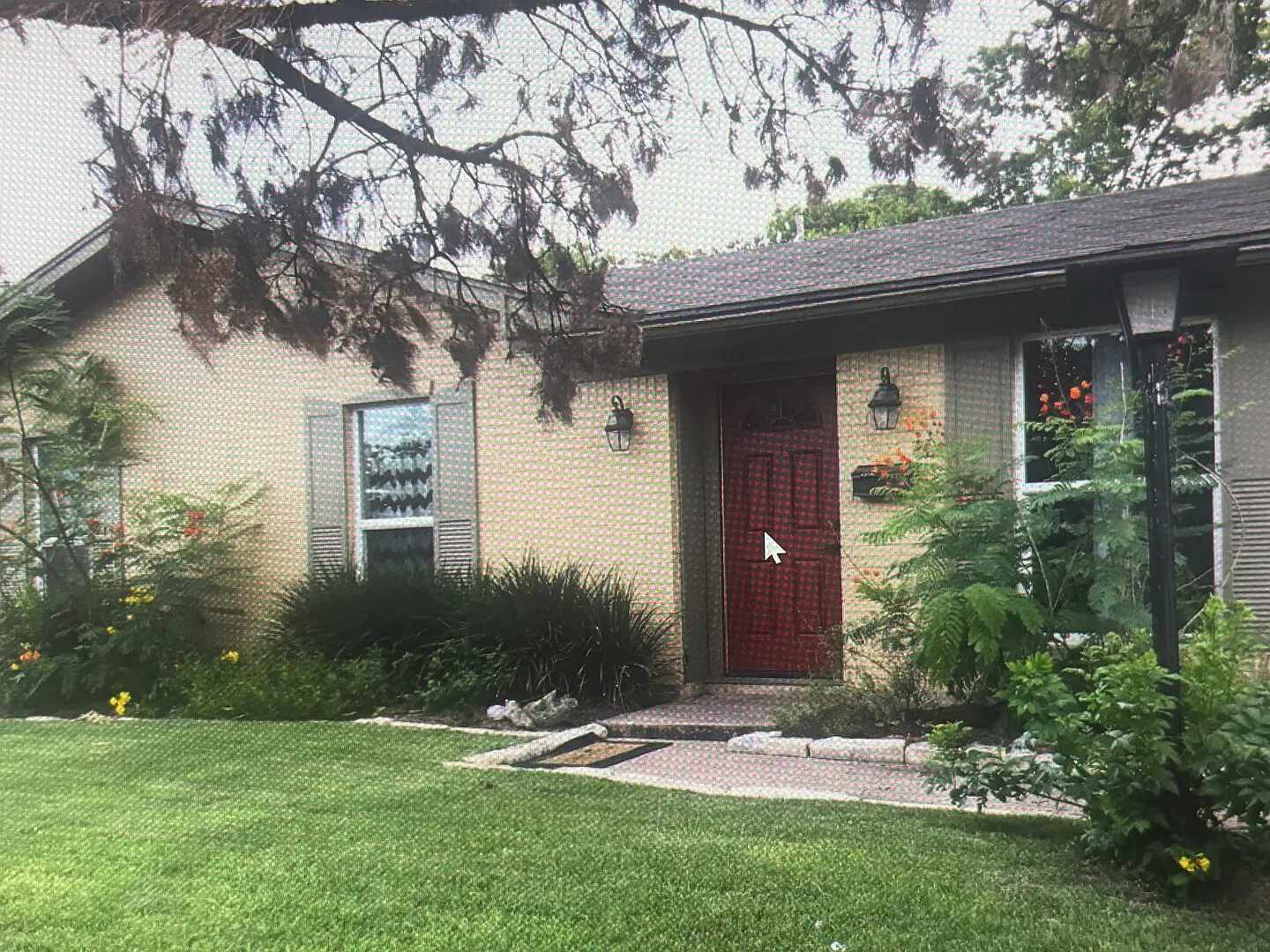 House on Plymouth — Photo 3