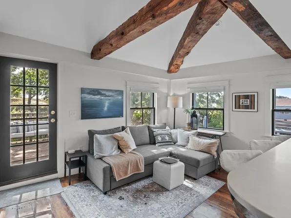 29 Front St #3, Marblehead, MA 01945