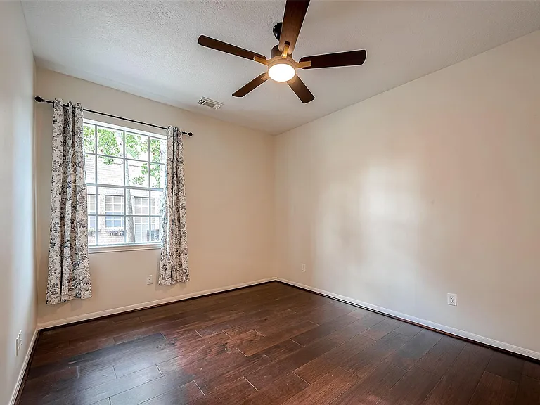 20819 Autumn Redwood Way — Photo 30