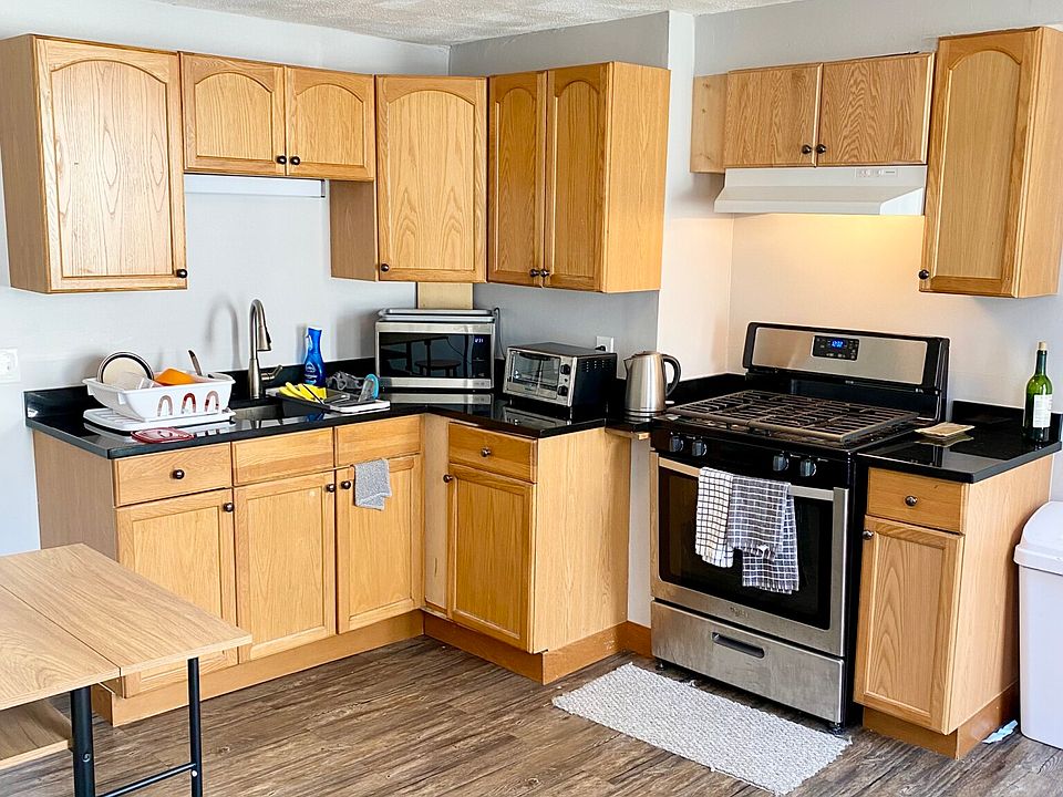 1st image of 27 Florence St #2
