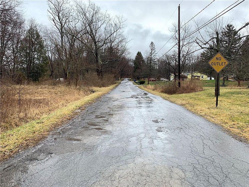 2nd image of 3531 Ellen Dr